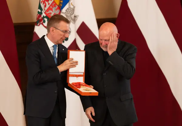 Deinats — Fotogrāfs, Rīga