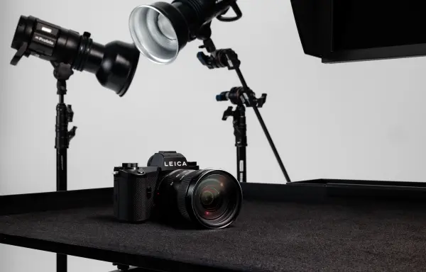 Leica — Uzņēmums, Rīga